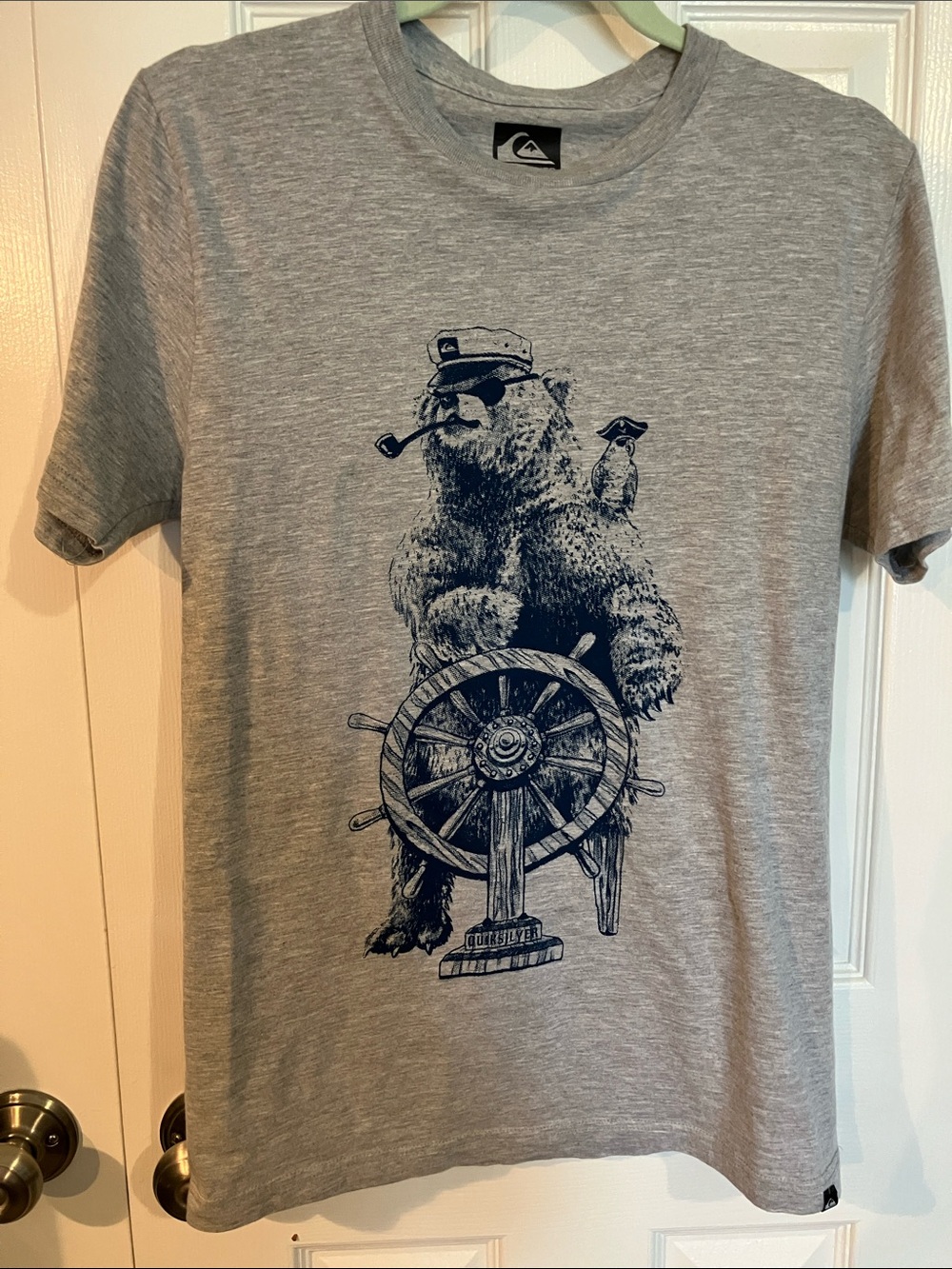 Quiksilver Gray Short-Sleeve Bear Captain Graphic Tee